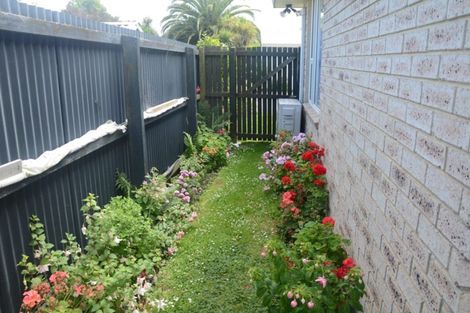 Photo of property in 2 Charlotte Lane, Woolston, Christchurch, 8062