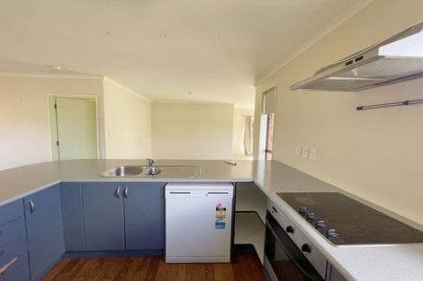 Photo of property in 32 Twickenham Place, Nawton, Hamilton, 3200