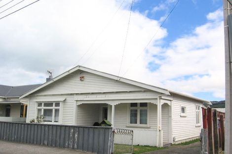 Photo of property in 37 Bay Street, Petone, Lower Hutt, 5012