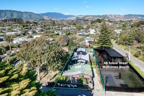 Photo of property in 48 Tutere Street, Waikanae Beach, Waikanae, 5036