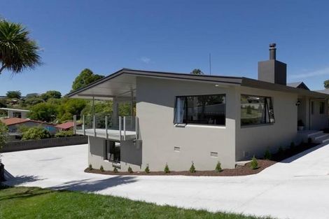 Photo of property in 9 Busby Hill, Havelock North, 4130