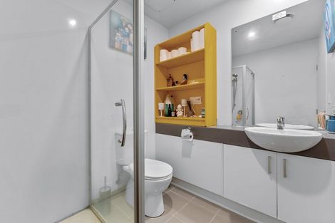 Photo of property in 14a/71 Spencer Road, Oteha, Auckland, 0632