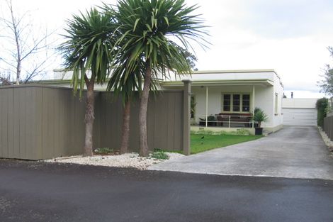 Photo of property in 72 Heretaunga Street, Palmerston North, 4414