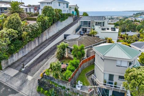 Photo of property in 3/4 Scott Street, Moturoa, New Plymouth, 4310