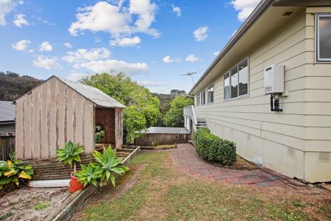 Photo of property in 7 Napuka Road, Henderson Valley, Auckland, 0612