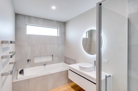 Photo of property in 4 Willowbrook Place, Titirangi, Auckland, 0604