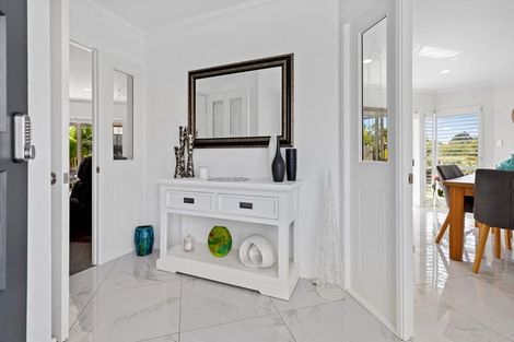 Photo of property in 4 Palm Court, Mount Maunganui, 3116