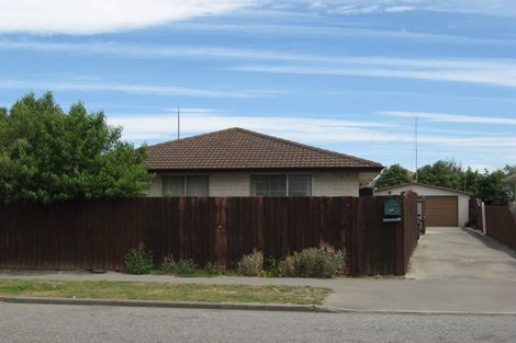 Photo of property in 2/15 Pateke Place, Bromley, Christchurch, 8062