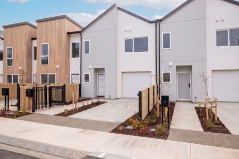 Photo of property in 2 Tarapuka Road, Kenepuru, Porirua, 5022
