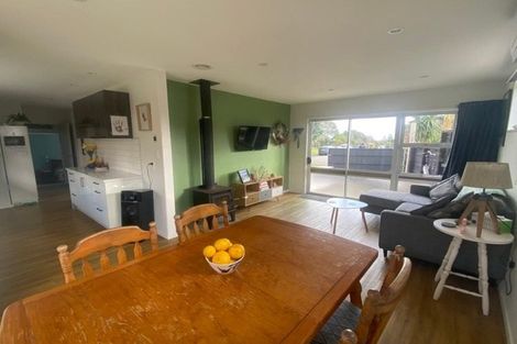 Photo of property in 20 Island View Terrace, Waikanae Beach, Waikanae, 5036