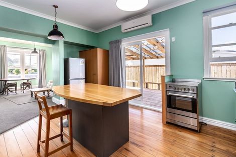 Photo of property in 81 Pembroke Street, Carterton, 5713