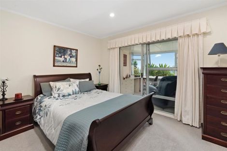 Photo of property in 2/31 Manly Esplanade, Browns Bay, Auckland, 0630