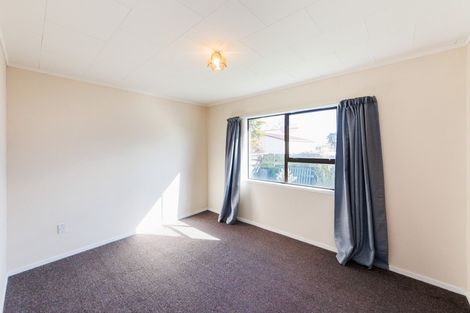 Photo of property in 4a Peter Hall Drive, Kelvin Grove, Palmerston North, 4414