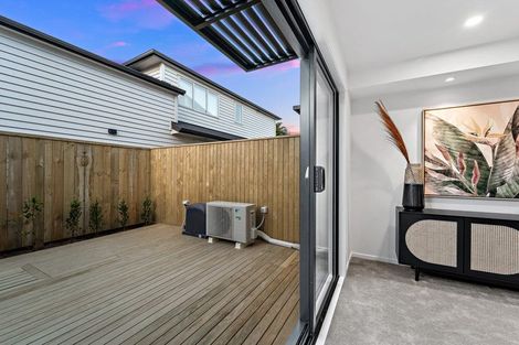 Photo of property in 1/23 Tudor Road, Henderson, Auckland, 0610