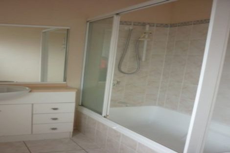 Photo of property in 23a Martin Jugum Lane, Ranui, Auckland, 0612