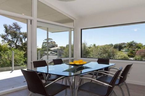 Photo of property in 9 Busby Hill, Havelock North, 4130