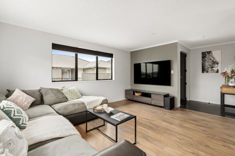 Photo of property in 8 Godwit Lane, Welcome Bay, Tauranga, 3112