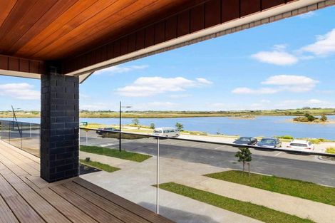 Photo of property in 18 Evergreen Parade, Rosehill, Papakura, 2113