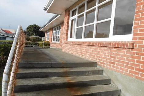 Photo of property in 108 Thompson Road, Bluff Hill, Napier, 4110