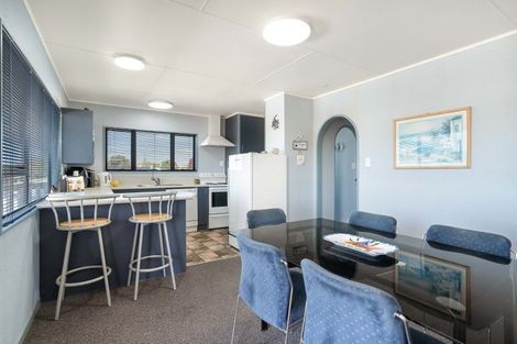 Photo of property in 112 Hampton Road, Whangamata, 3620