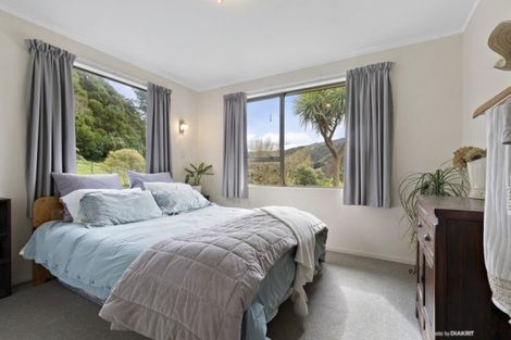 Photo of property in 435 Makara Road, Makara, Karori, 6972