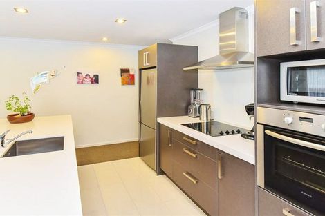 Photo of property in 88 Popokatea Drive, Takanini, 2112