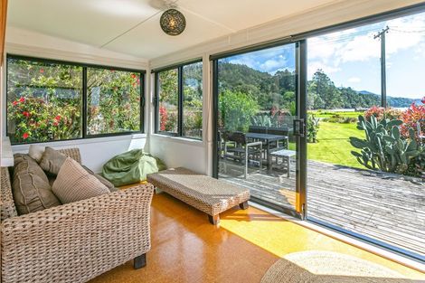 Photo of property in 60 Carey Road, Port Charles, Coromandel, 3584