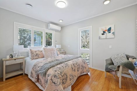 Photo of property in 11 Micawber Place, Mellons Bay, Auckland, 2014