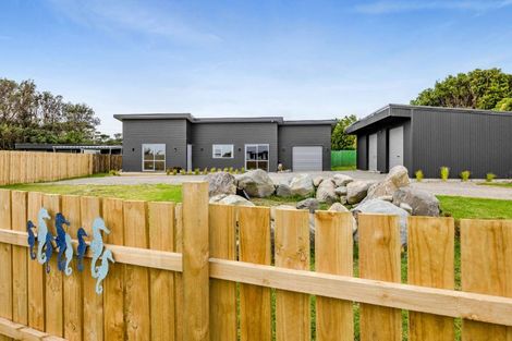 Photo of property in 34 Hickey Place, Opunake, 4616