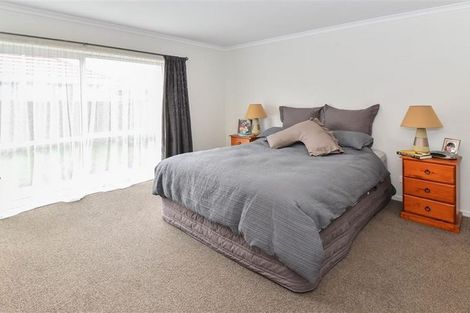 Photo of property in 88 Popokatea Drive, Takanini, 2112