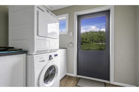 Photo of property in 3 Mckellar Road, Seaward Bush, Invercargill, 9871