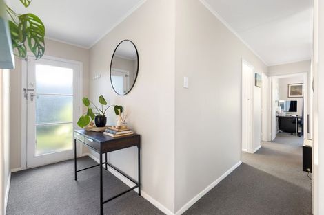 Photo of property in 15 Sinclair Avenue, Highbury, Palmerston North, 4412