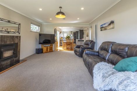 Photo of property in 13 Kennedy Avenue, Feilding, 4702