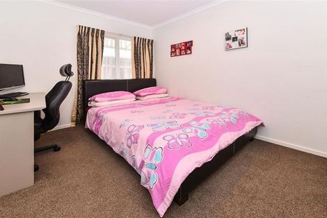 Photo of property in 88 Popokatea Drive, Takanini, 2112