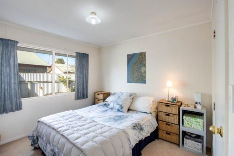 Photo of property in 405b Eastbourne Street East, Hastings, 4122