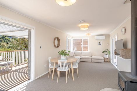 Photo of property in 82 Thomas Street, Stokes Valley, Lower Hutt, 5019