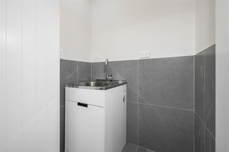 Photo of property in 50a Sherwood Avenue, Te Atatu South, Auckland, 0610