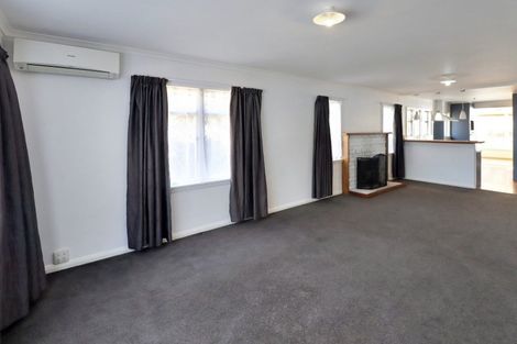 Photo of property in 12 Bristol Street, Island Bay, Wellington, 6023