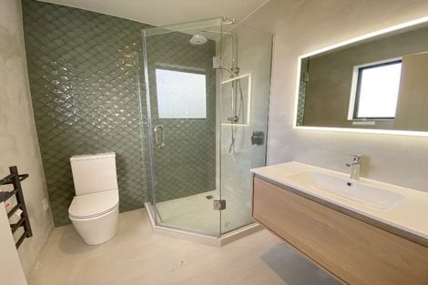 Photo of property in 42c Letterkenny Place, Blockhouse Bay, Auckland, 0600