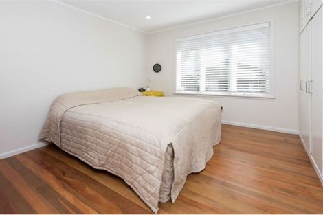 Photo of property in 8 Evelyn Road, Cockle Bay, Auckland, 2014