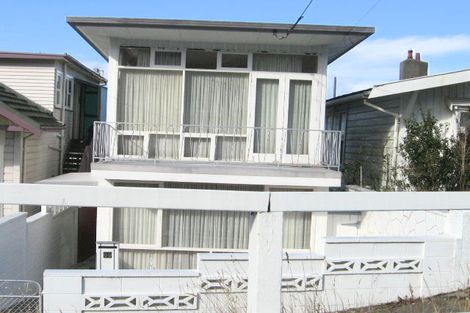 Photo of property in 89 Queens Drive, Lyall Bay, Wellington, 6022