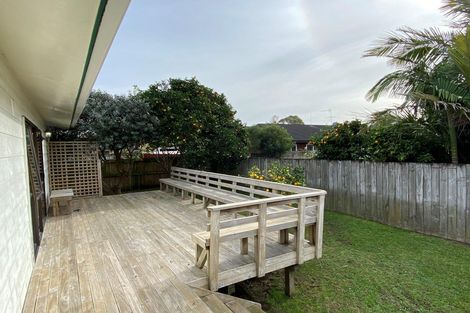 Photo of property in 12a Tamaki Bay Drive, Pakuranga, Auckland, 2010