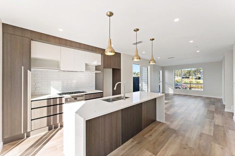 Photo of property in 17 Resnik Crescent, 0810