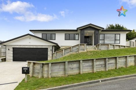 Photo of property in 8 Frankie Stevens Place, Riverstone Terraces, Upper Hutt, 5018