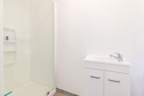 Photo of property in 2a Parklands Avenue, Swanson, Auckland, 0612