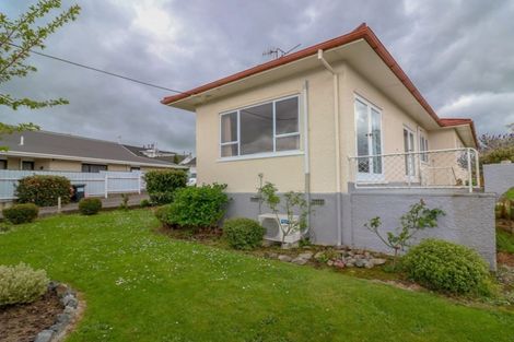 Photo of property in 32 Queen Street, Dannevirke, 4930