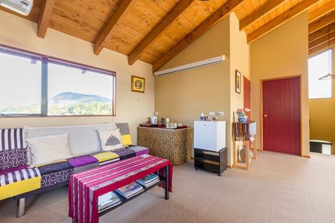 Photo of property in 14 Admiralty Place, Waikawa, Picton, 7220