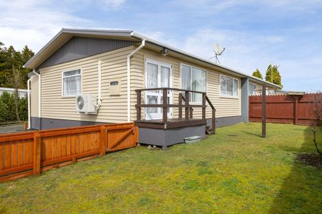 Photo of property in 4 Mihipeka Grove, Turangi, 3334