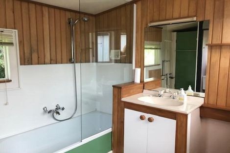 Photo of property in 47 Anzac Road, Waitakere, Auckland, 0816