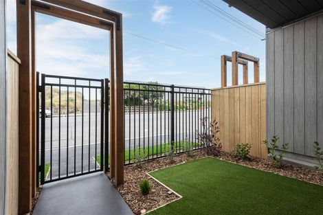 Photo of property in 9/180 Marine Parade, New Brighton, Christchurch, 8083